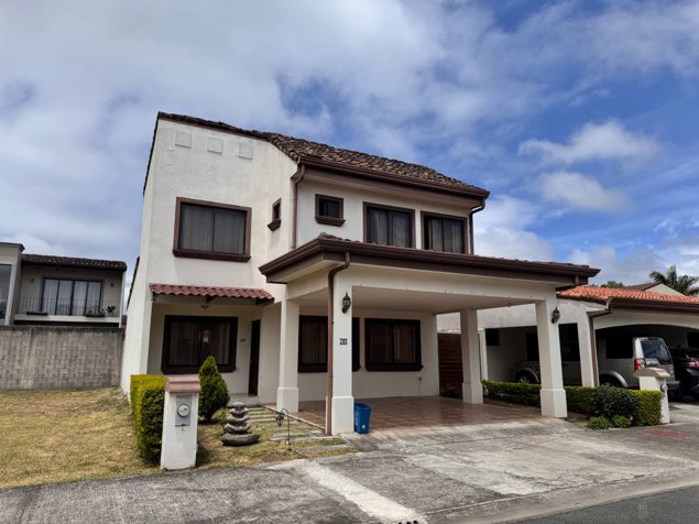 Venta de casa en Condominio La Hacienda in El Tejar, El Guarco, Cartago — $250,000