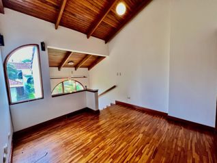 Venta de casa en Condominio en San Rafael de Escazú con inquilino en San Rafael, Escazú, San José — $238,000 - Foto 4 de 20