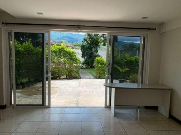 Alquiler de Apartamento en Urb. Rio Oro, Santa Ana. RAH 27-156 in Uruca, Santa Ana, San José — ₡ 450 000
