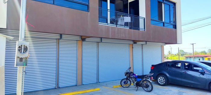 Se Alquila, local comercial ,Siquirres , centro en Siquirres, Limón — ₡ 1 130 000