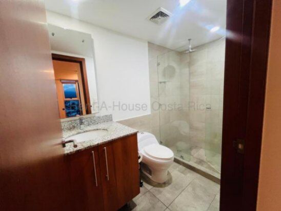 Alquiler de Apartamento en Catedral-San José. RAH 26-1938 en Catedral, San José — $950