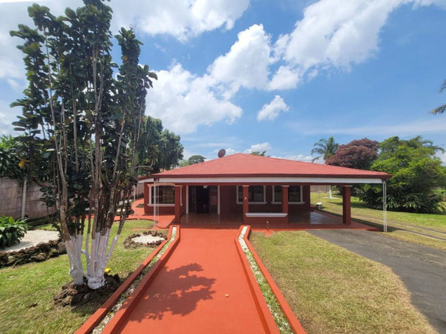 Home for Sale in Carrillos Altos de Poás en San Pedro, Poás, Alajuela — ₡ 285 000 000