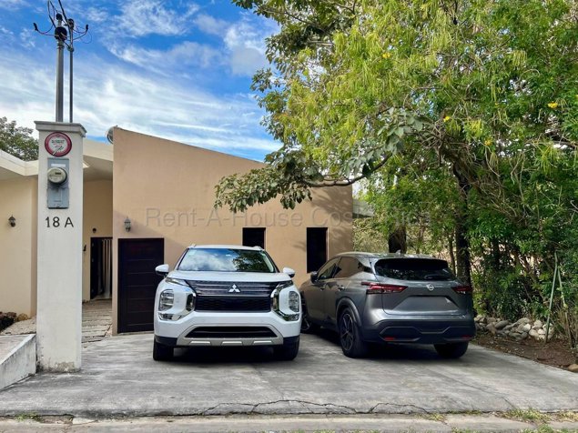 Venta de casa contemporánea con estudio musical en Santa Ana, Piedades #26-1487 GS in Piedades, Santa Ana, San José — $395,000