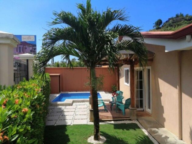 Venta de Casa con piscina en Jacó  in Jacó, Garabito, Puntarenas — $269,000