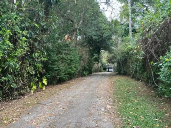 Venta de Maravilloso Lote de Terreno en Escazú / Mls. 26-1249 OFC JB en Escazú, San José — $2,000,000 - Foto 2 de 10