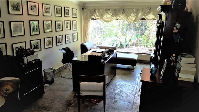 HERMOSA Y AMPLIA CASA EN AYARCO in Curridabat, San José — $380,000 - Photo 2 of 16