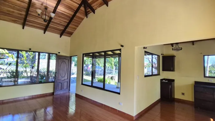 Charming country-style house in private gated community in Atenas, Alajuela — $1,150 - Photo 3 of 8