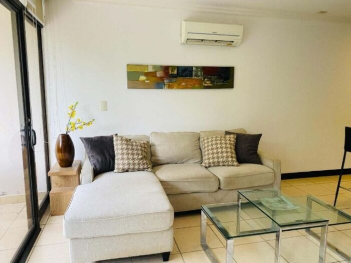 Alquiler de Apartamento en Santa Ana, San José. RAH 25-1574 en Santa Ana, San José — $1,050