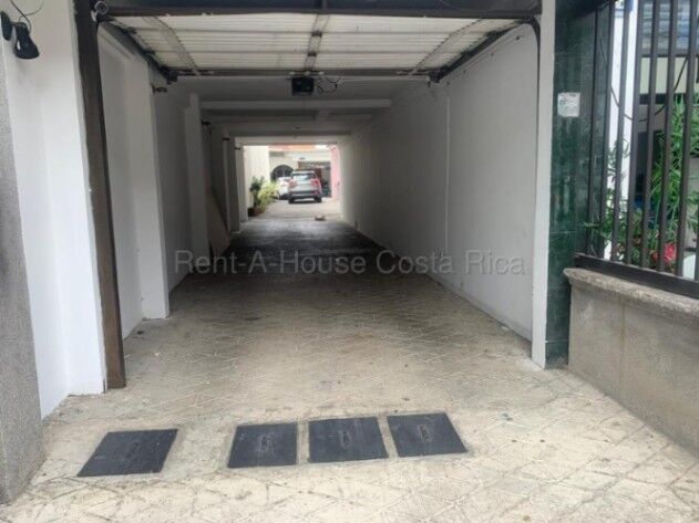 Alquiler de Local Comercial en Barrio Escalante-San José. RAH 26-1613 in Carmen, San José — ₡ 450 000