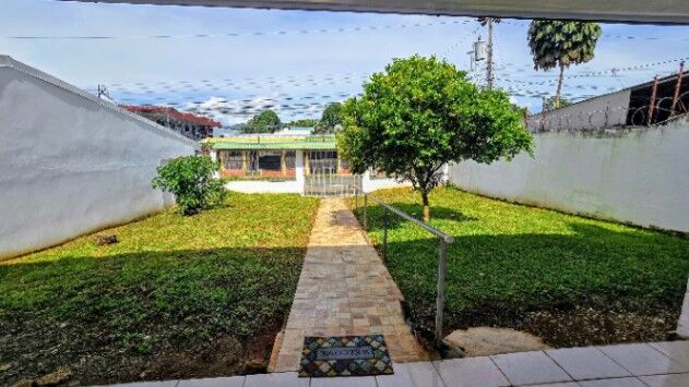AMPLIA CASA CON POTENCIAL COMERCIAL, EN PÉREZ ZELEDÓN. in San Isidro De El General, Pérez Zeledón, San José — $190,000