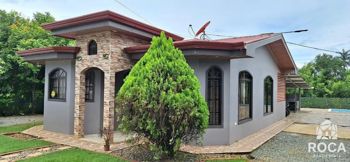 Casa con piscina en venta en Cajón de Pérez Zeledón in Cajón, Pérez Zeledón, San José — $210,000 - Photo 2 of 11