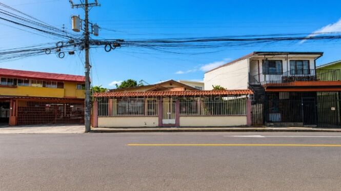 Venta de Lote COMERCIAL en Montes de Oca-San Pedro. RAH 27-137 in San Pedro, Montes De Oca, San José — ₡ 110 000 000