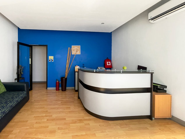Se vende o alquila edificio equipado con mobiliario en Sabana (AD). in Carmen, San José — $7,900 - Photo 2 of 20