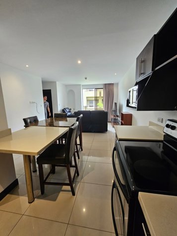 Se Alquila Apartamento de Lujo Amueblado, Montesol Santa Ana in Salitral, Santa Ana, San José — $1,600 - Photo 2 of 21