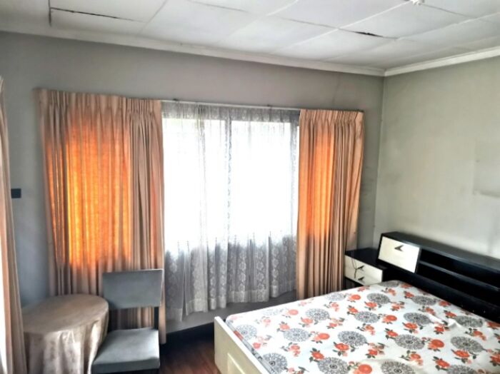 ¡Descubre el espacio perfecto en el corazón de San José para vivir, emprender o invertir! en Merced, San José — $250,000