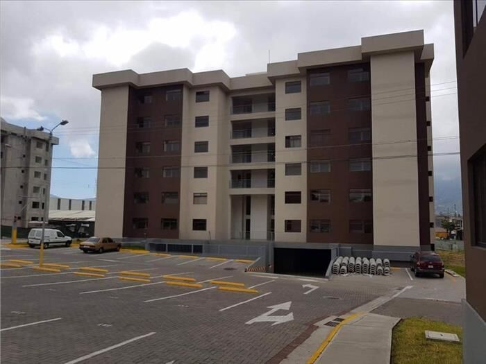 VENTA DE APARTAMENTO, HATILLO, TORRES DE MONTERREY en Hatillo, San José — ₡ 46 000 000