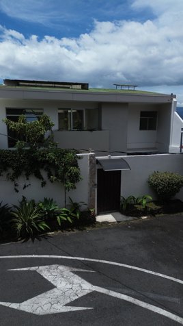CASA INDEPENDIENTE EN VENTA con hermosa vista | ESCAZÚ en San Rafael, Escazú, San José — $485,000 - Foto 3 de 40