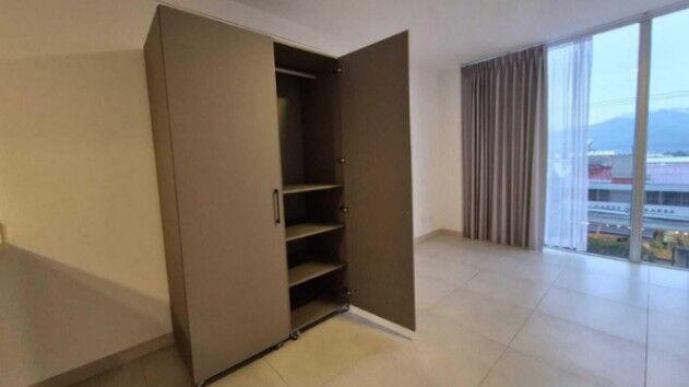 Se alquila apartamento tipo estudio en Torre Ifreses Curridabat 25-1829 in Curridabat, San José — $800