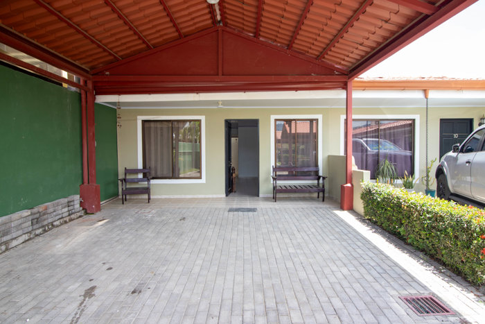 VENTA DE CASA EN CONDOMINIO, PUNTARENAS, GARABITO, JACO, COSTA RICA. en Puntarenas — $120,000