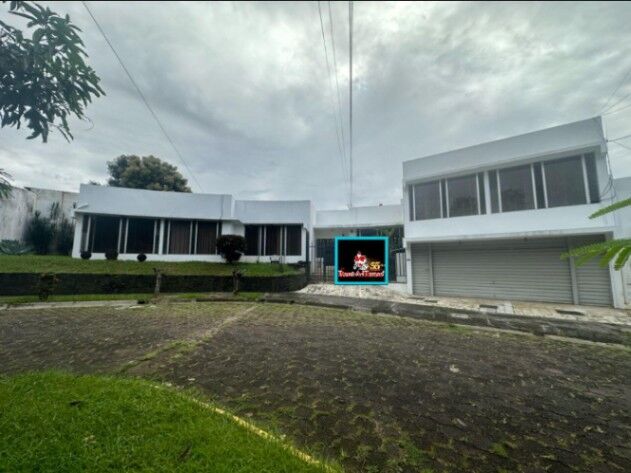 Se Vende Amplia Casa en Ulloa, Heredia / JB OFC Mls. 25-643 en Ulloa, Heredia — $1,300,000