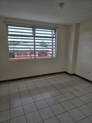 Alquilo apartamento  en San Juan, Tibás, San José — $701