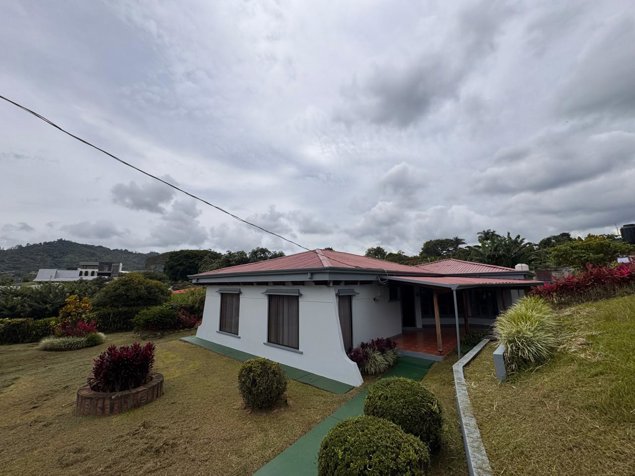 Casa en alquiler – Zaragoza, Palmares ¢500,000 in Zaragoza, Palmares, Alajuela — ₡ 500 000 - Photo 2 of 16