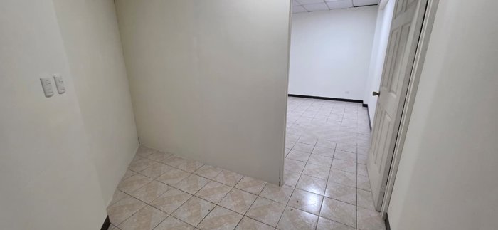 Se Alquila Local Comercial En La Sabana, San José en Mata Redonda, San José — ₡ 345 000 - Foto 2 de 10