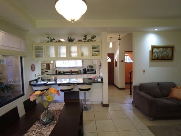 MLS-23-2447 VENTA CASA PAVAS SAN JOSE en Pavas, San José — $270,000