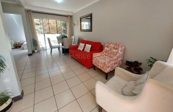 VENTA DE HERMOSA CASA EN PIEDADES DE SANTA ANA. 4 HAB. en Piedades, Santa Ana, San José — 57 000 000 ₡ - Foto 4 de 20