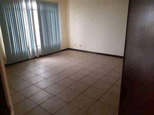 CASA MUY AMPLIA EN SANTO DOMINGO CENTRO, HEREDIA. en Santo Domingo, Heredia — $358,000 - Foto 4 de 17