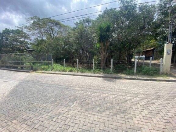 Venta de Lote en Escazú, San José. RAH 26-1057 en Escazú, San José — $98,000