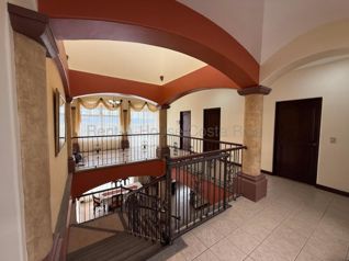 Venta de residencia con vistas panorámicas en San Isidro de Heredia #27-442 GS in Concepción, San Isidro, Heredia — $758,000 - Photo 4 of 15