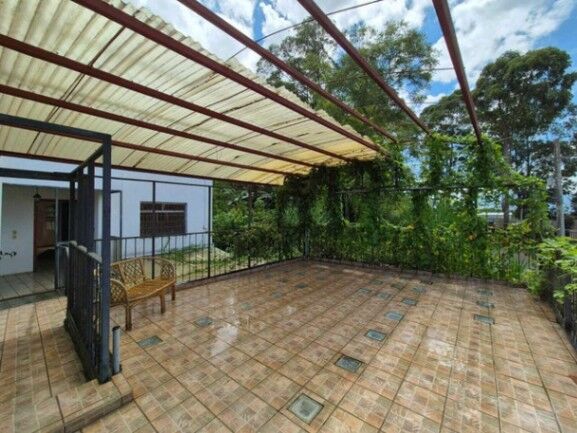 Se vende espaciosa casa con patio en Concepción de Heredia 25-1140 in Concepción, San Rafael, Heredia — $400,000