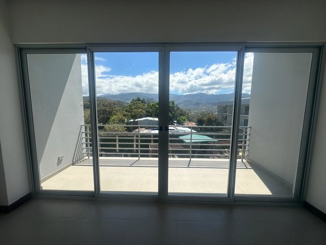VENTA DE APARTAMENTO, SANTA ANA, POZOS, CONDOMINIO URBAN FLATS in Pozos, Santa Ana, San José — $220,000
