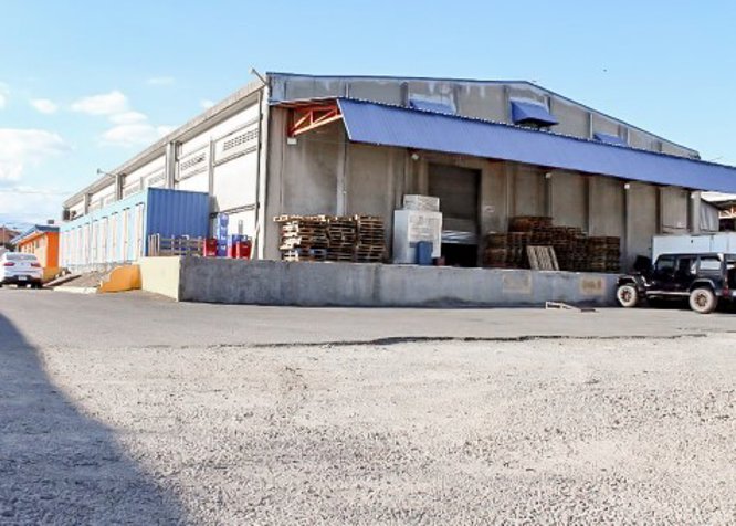 VENTA DE INVERSION,  COMPLEJO DE BODEGAS CON RENTA FIJA, HEREDIA in San Joaquín, Flores, Heredia — $2,500,000