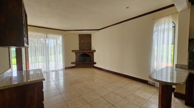 Venta de Casa en lote de 4134 m2 en San Jeronimo Moravia en San Jerónimo, Moravia, San José — $450,000