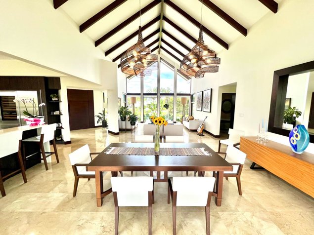 "Casa Lúmina" en venta en Condominio Monterán en Curridabat, San José — $2,800,000 - Foto 3 de 39
