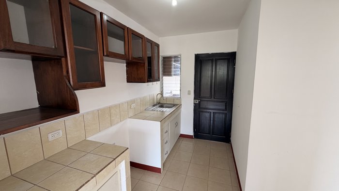 Casa en alquiler – Condominio Málaga 1, Ciruelas de Alajuela en Alajuela — ₡ 400 000 - Foto 2 de 10