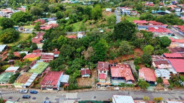 VENTA DE LOTE DE 4.321 M2 EN BARRIO SAN RAFAEL, PEREZ ZELEDON: POTENCIAL RESIDENCIAL in San Isidro De El General, Pérez Zeledón, San José — $170,000