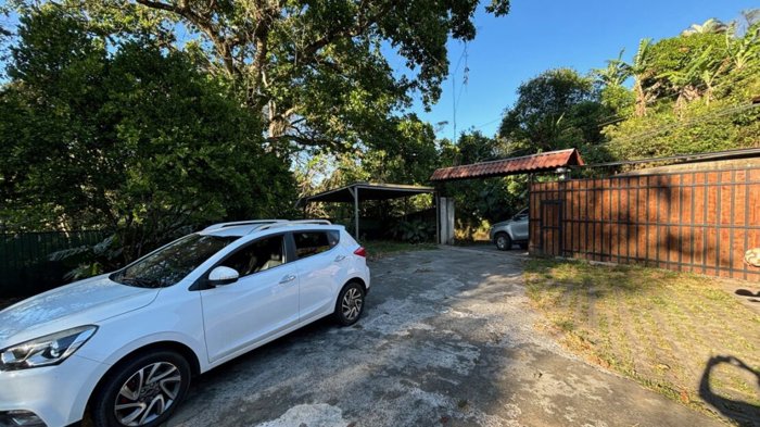 Casa con apartmentos en Atenas in Atenas, Alajuela — $275,000