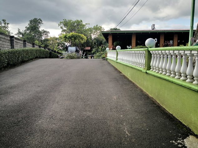 SE VENDE QUINTA EN LA GARITA CON TRES CASAS en Garita, Alajuela — $1,850,000 - Foto 3 de 23