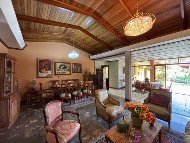 VENTA DE CASA DE 1 NIVEL -  RESIDENCIAL EL PRADO, CURRIDABAT en Curridabat, San José — $385,000 - Foto 2 de 21