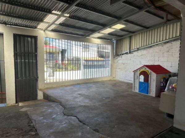 Se vende casa en Alajuela  en Alajuela — ₡ 60 000 000
