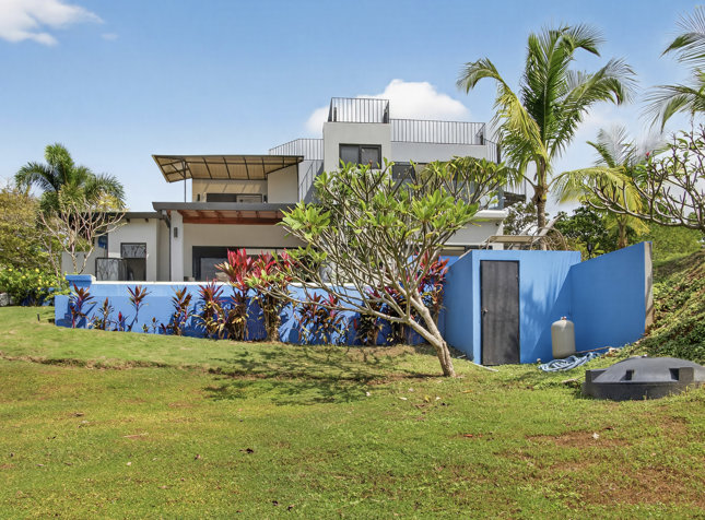 Hidden Heaven in Marbella: 3-Bedroom Home with Rooftop and Pool en Santa Cruz, Guanacaste — $649,999 - Foto 2 de 35