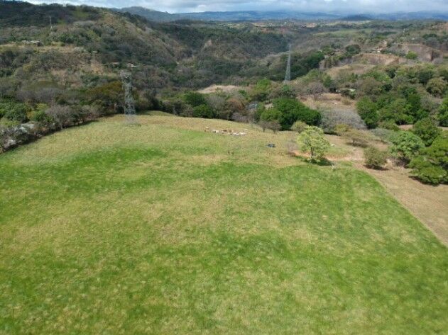Finca de 24,6 Hectáreas con Usos de Suelo Mixtos en La Garita-Alajuela, Costa Rica. en Garita, Alajuela — $6,500,000