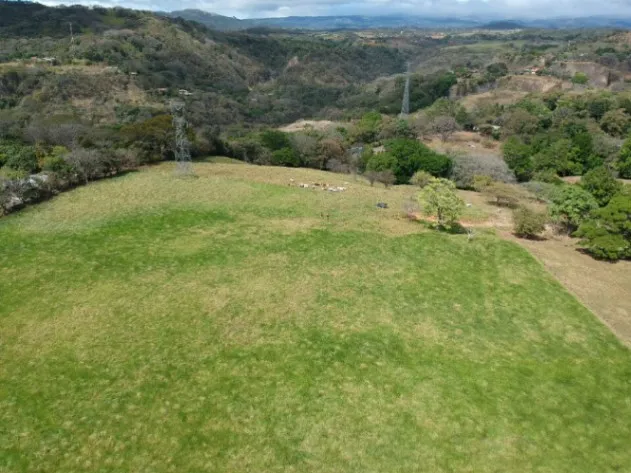 Finca de 24,6 Hectáreas con Usos de Suelo Mixtos en La Garita-Alajuela, Costa Rica. en Garita, Alajuela — $6,500,000 - Foto 2 de 16