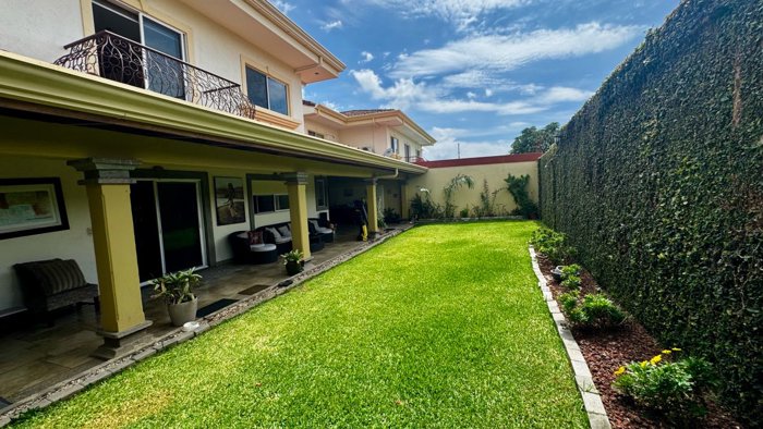 Venta de Casa en Belen de Heredia Condominio La Jolla in San Antonio, Belén, Heredia — $435,000 - Photo 2 of 47