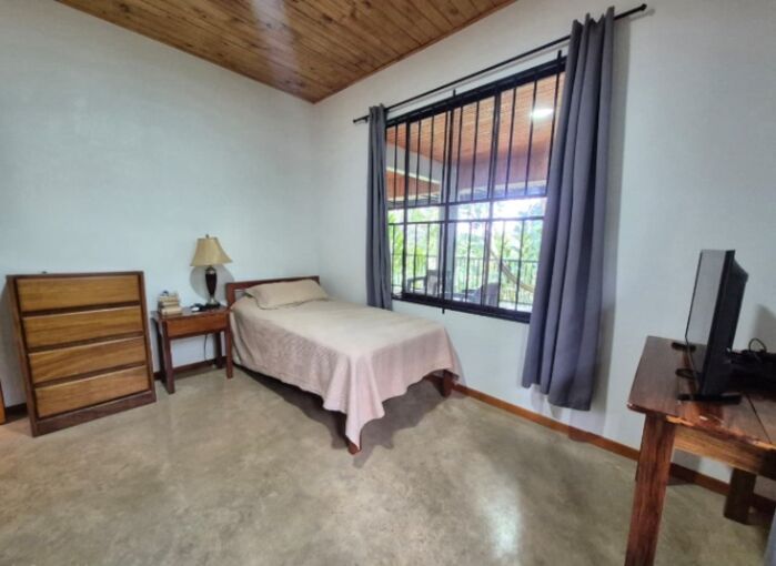 Paraíso Ecológico en Pérez Zeledón: 2 Casas, Finca Permacultural y Fibra Óptica  en Cajón, Pérez Zeledón, San José — $575,000