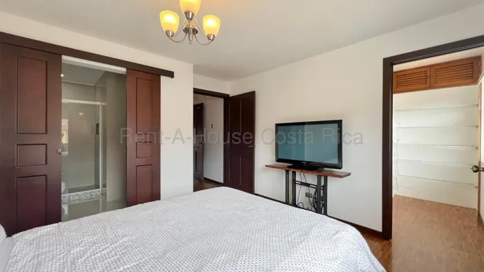 House for rent in Escazú: comfort and appliances included for US$1,650 in Escazú, San José — $1,650 - Photo 3 of 28