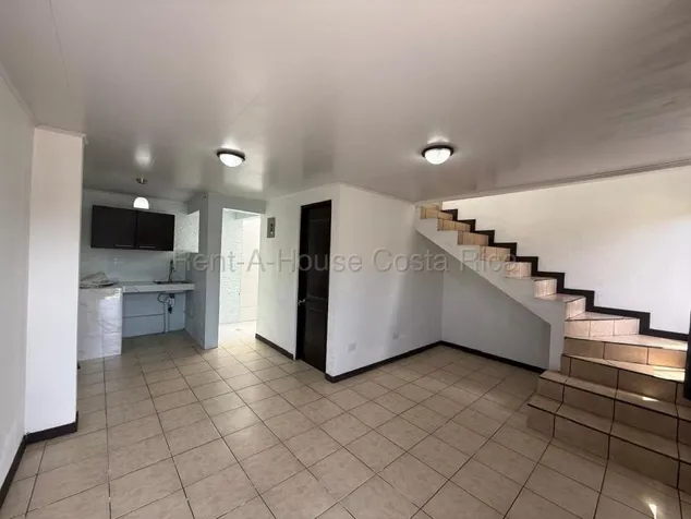 Venta de Apartamento en Montes de Oca-San Rafael. RAH 27-251 in San Rafael, Montes De Oca, San José — ₡ 50 000 000 - Photo 2 of 14